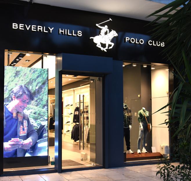 Στη Γλυφάδα άνοιξε το πρώτο κατάστημα Beverly Hills Polo Club