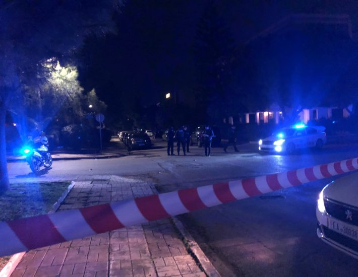 Πυροβολισμοί στην Γλυφάδα – Ένας τραυματίας