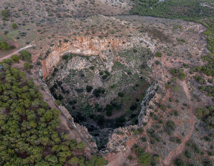 #ΝοuPouLandmarks: Το Έγκοιλο Χάος του Λαυρίου