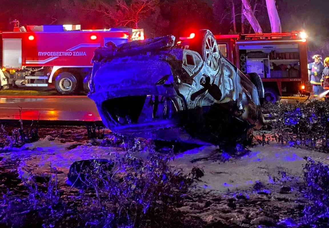 Ποσειδώνος: Εκτροπή οχήματος στο ύψος της Γλυφάδας – Σώοι οι 3 επιβαίνοντες