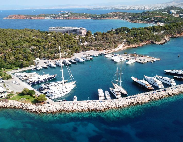 Πασαρέλα μόδας και πολυτέλειας κάνει την Αθηναϊκή Ριβιέρα το real estate