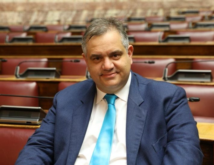 Σπανάκης: Ερώτηση στη Βουλή για το Υποθηκοφυλακείο Γλυφάδας και το Κτηματολογικό Γραφείο Ηλιούπολης