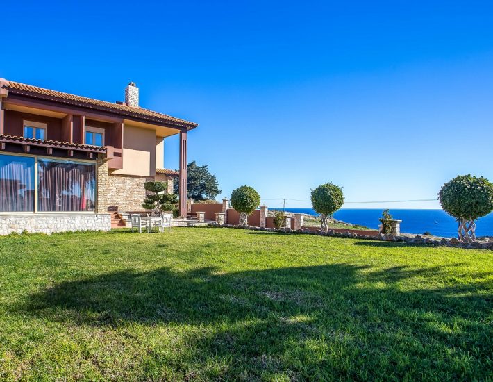 Ρόδος: Η υψηλή ζήτηση από το εξωτερικό ανεβάζει τις τιμές των παραθεριστικών κατοικιών