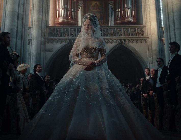 Οι -αντικειμενικά- καλύτερες σειρές εποχής που πρέπει να βάλεις στη watch list σου