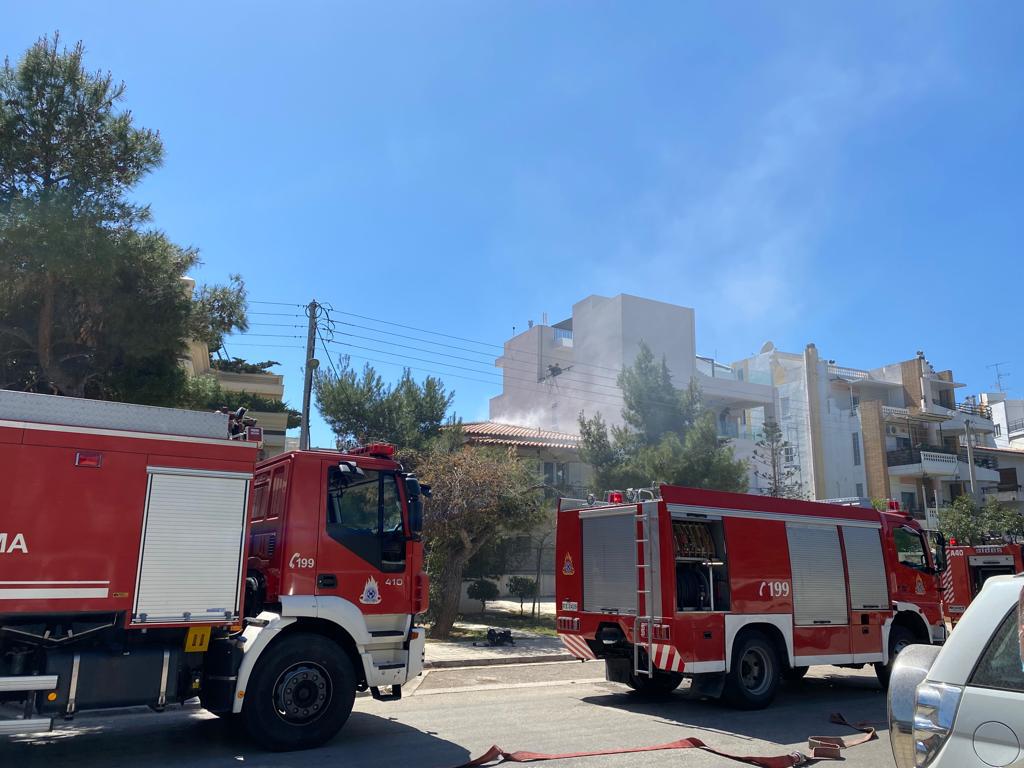 Γλυφάδα: Μεγάλη φωτιά σε μονάδα Ψυχικής Υγείας