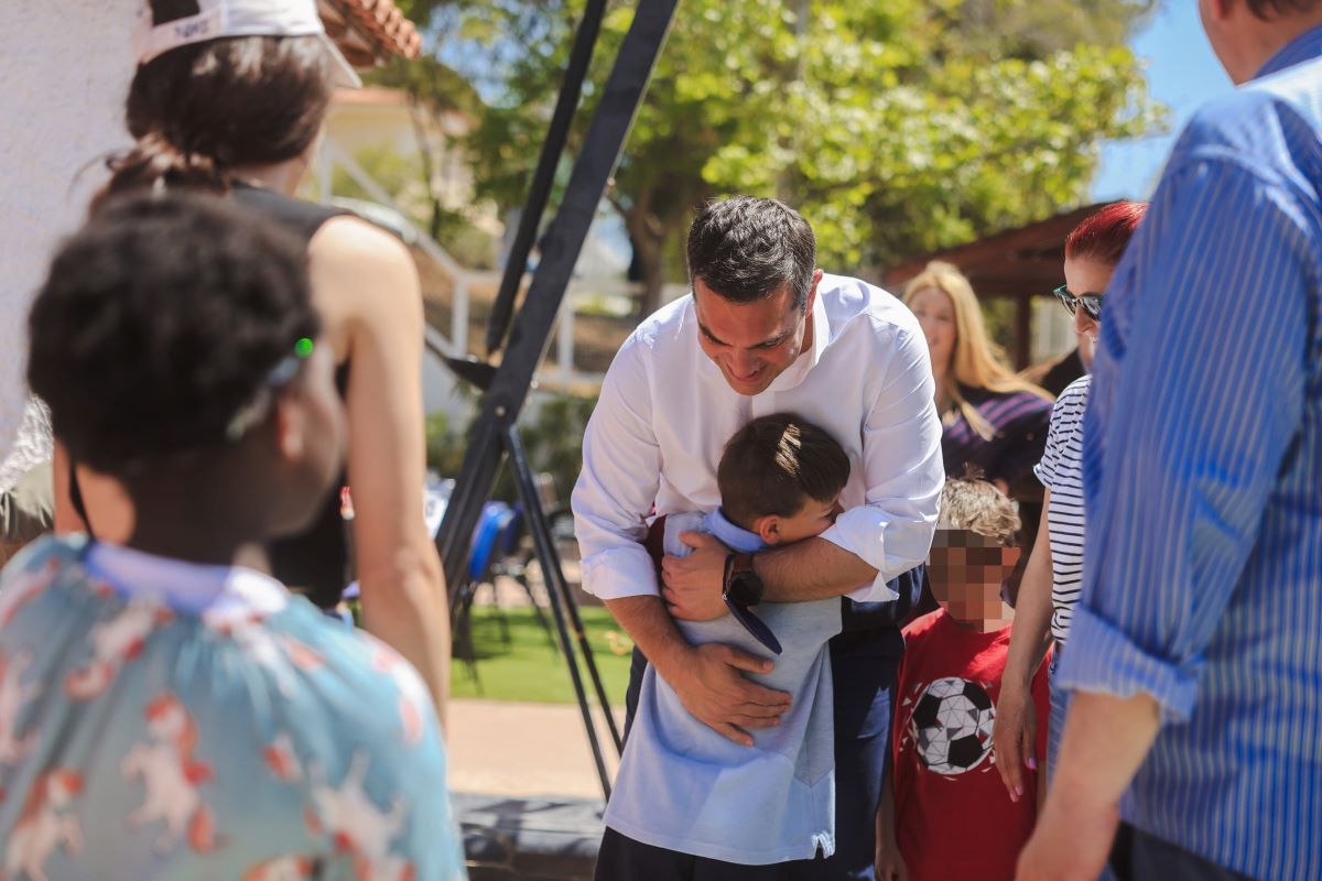 Το παιδικό χωριό SOS στη Βάρη επισκέφθηκε ο Αλέξης Τσίπρας