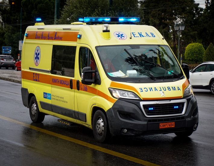 Ποσειδώνος: Ένας νεκρός και τρεις τραυματίες στο τροχαίο στον Φλοίσβο