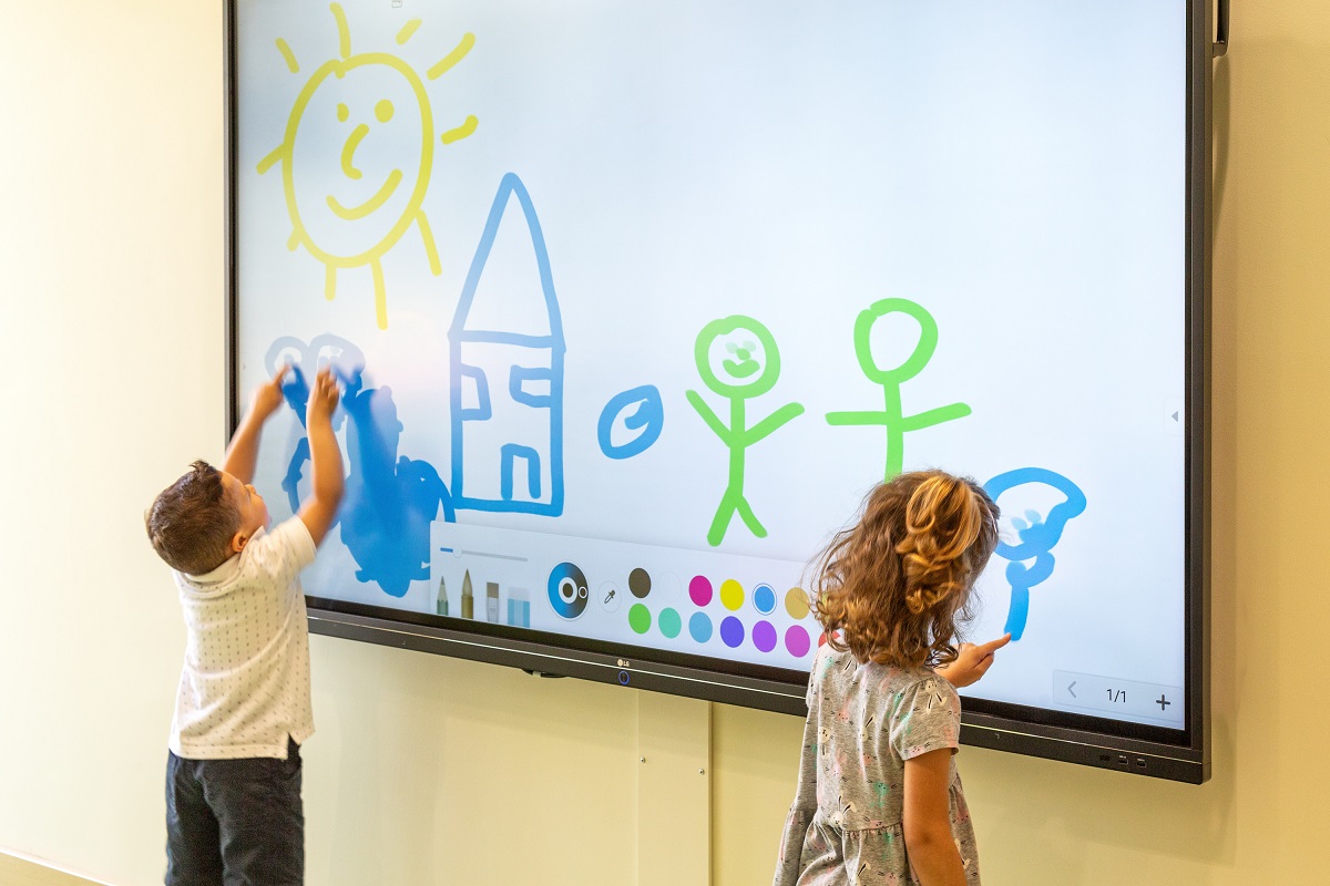 Η Λεόντειος Σχολή απέκτησε πρόσφατα πιστοποίηση από τον διεθνή φορέα Keeping Children Safe, για τις διαδικασίες και τα πρωτόκολλα λειτουργίας που ακολουθεί