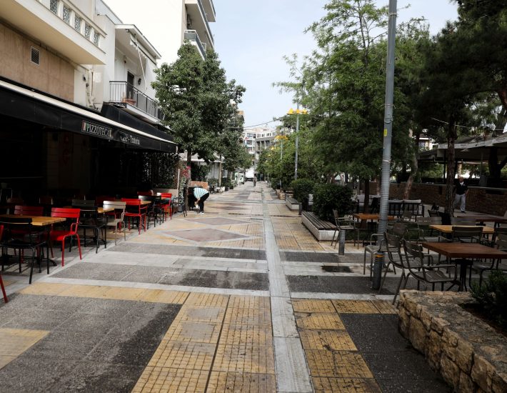 Νέα Σμύρνη: «Τους γνώριζα, νόμιζα ήταν φίλοι μου» λέει ο 15χρονος που δέχτηκε επίθεση με μαχαίρι