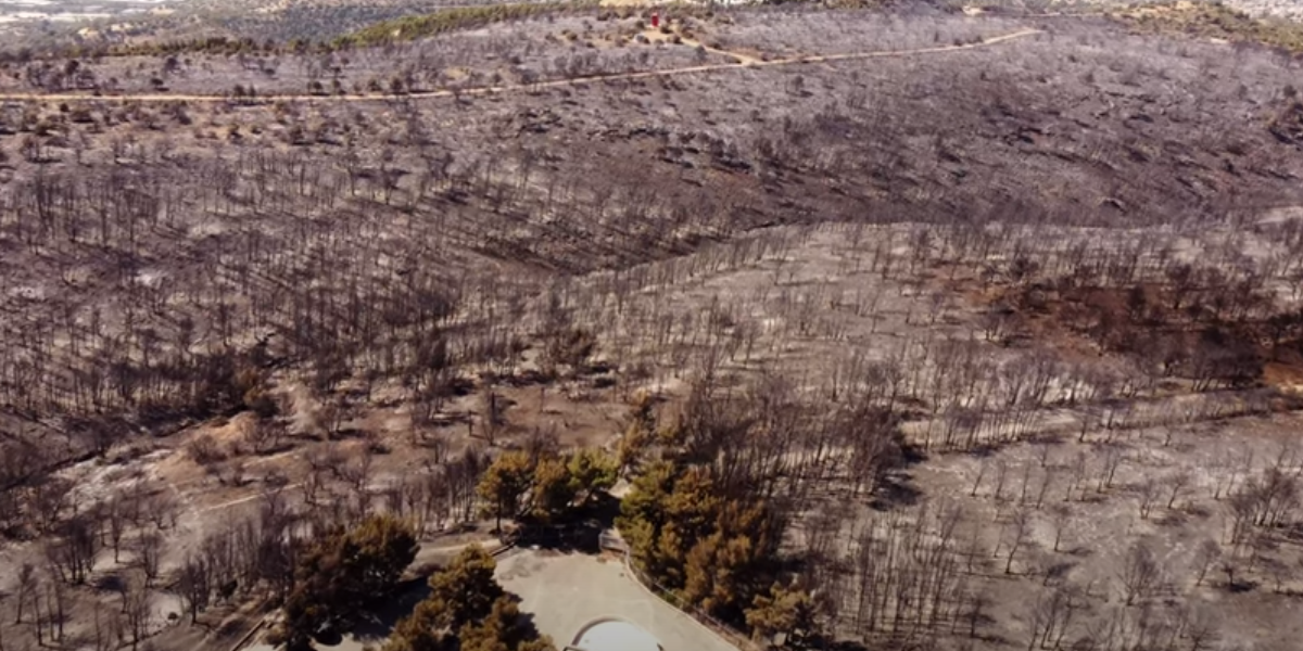 Φωτιά στον Υμηττό: Ένα aerial video καταγράφει τις εκτάσεις που έγιναν στάχτη