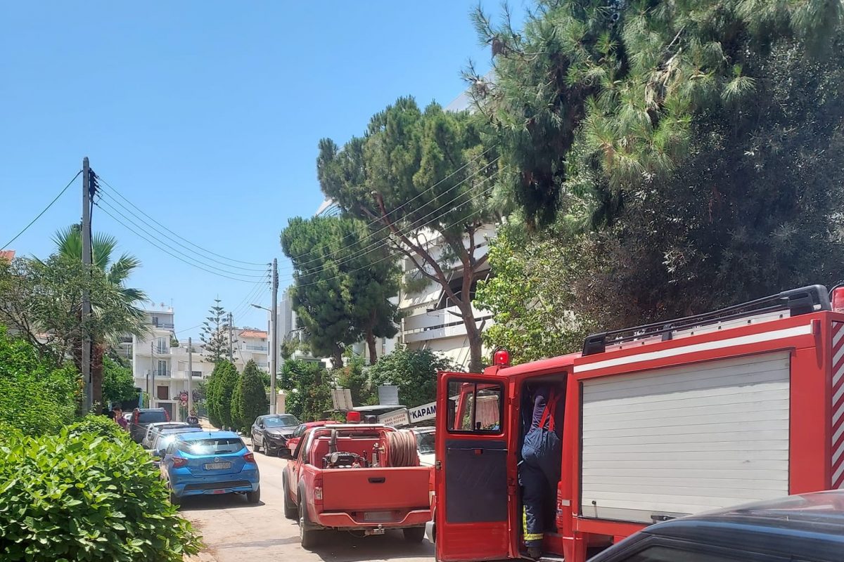 Φωτιά σε διαμέρισμα στη Βούλα