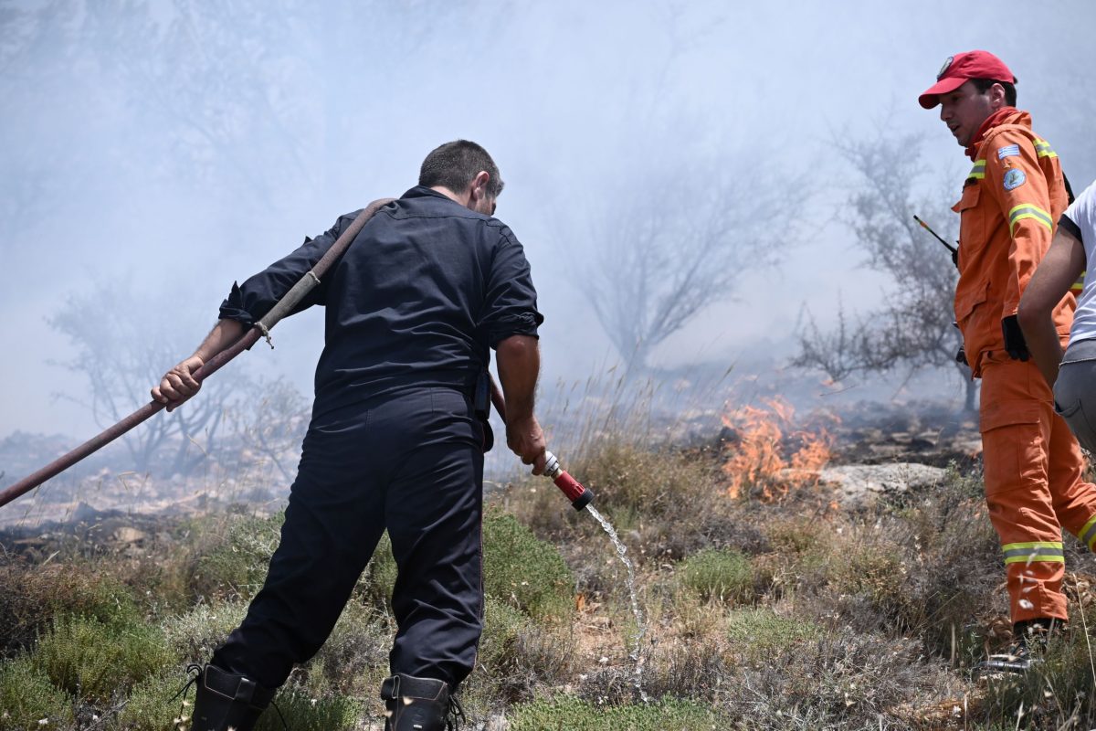 Φωτιά στη Βούλα: Η ανακοίνωση του Δήμου 3Β για το ξέσπασμα, την εξέλιξη και την κατάσβεση της φωτιάς
