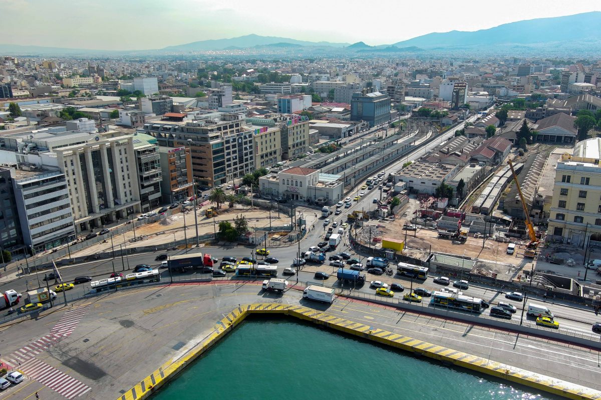 Πειραιάς: Σύλληψη 30χρονου στο λιμάνι -Έβριζε και ενοχλούσε επιβάτες πλοίου