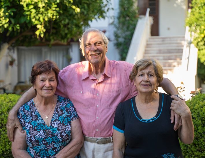 Από το όραμα, στο «σπίτι στους ουρανούς»: Έτσι χτίστηκε το εκκλησάκι του Προφήτη Ηλία στη Γλυφάδα