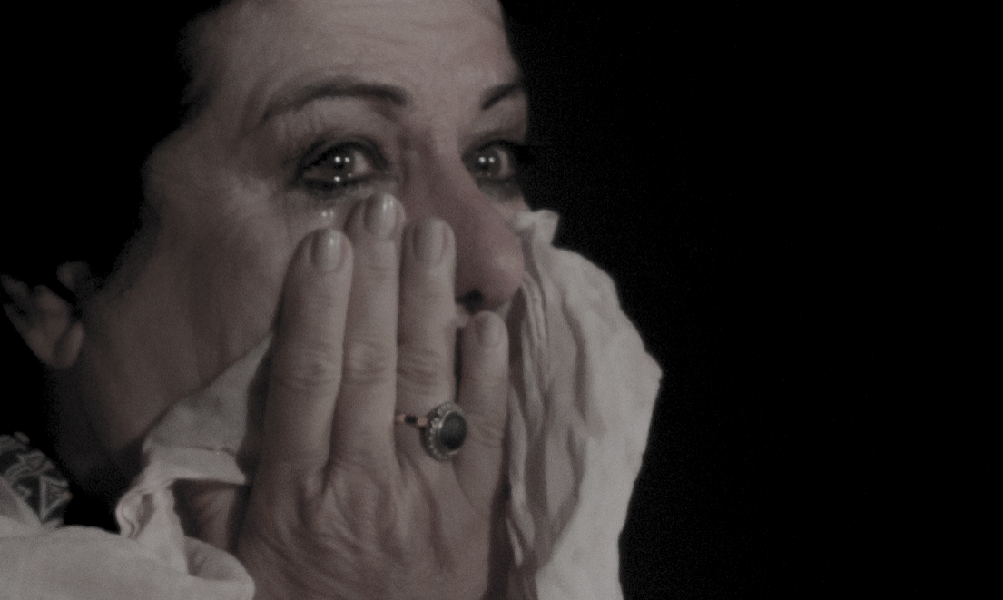 Η παράσταση «Αγγέλα Παπάζογλου» στο Ανοιχτό Θέατρο «Μαίρη Αρώνη» του Αλίμου