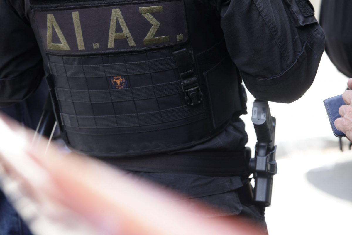 Άγιος Δημήτριος: Πυροβολισμοί έξω από το Αστυνομικό Τμήμα
