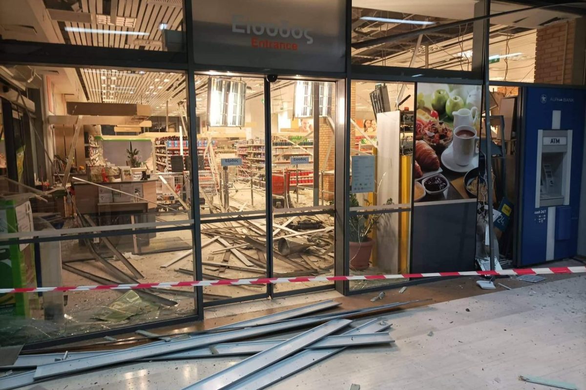 Αργυρούπολη: Έκρηξη σε σούπερ μάρκετ για να κλέψουν το ATM