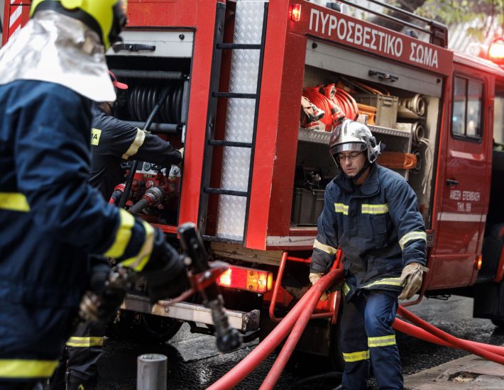 Παλαιό Φάληρο: Φωτιά σε κατάστημα τροφίμων