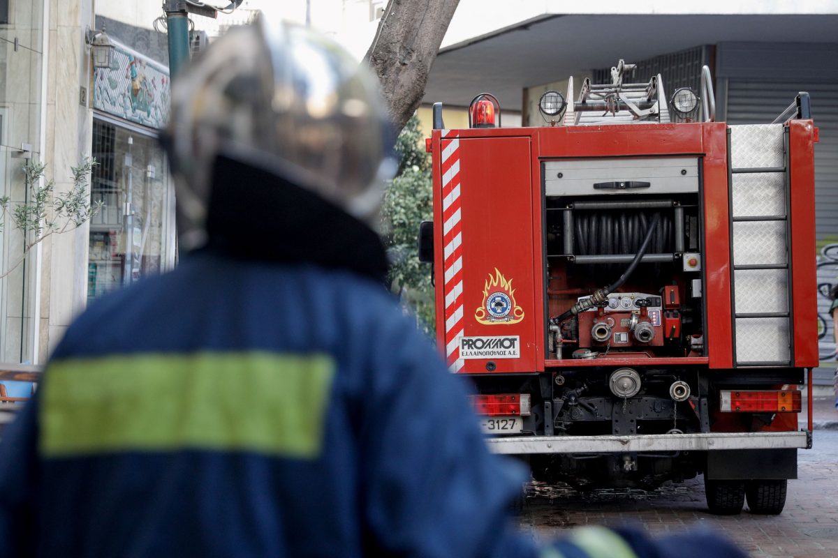 Αργυρούπολη: Πυρκαγιά σε αποθηκευτικό χώρο στη Βουλιαγμένης