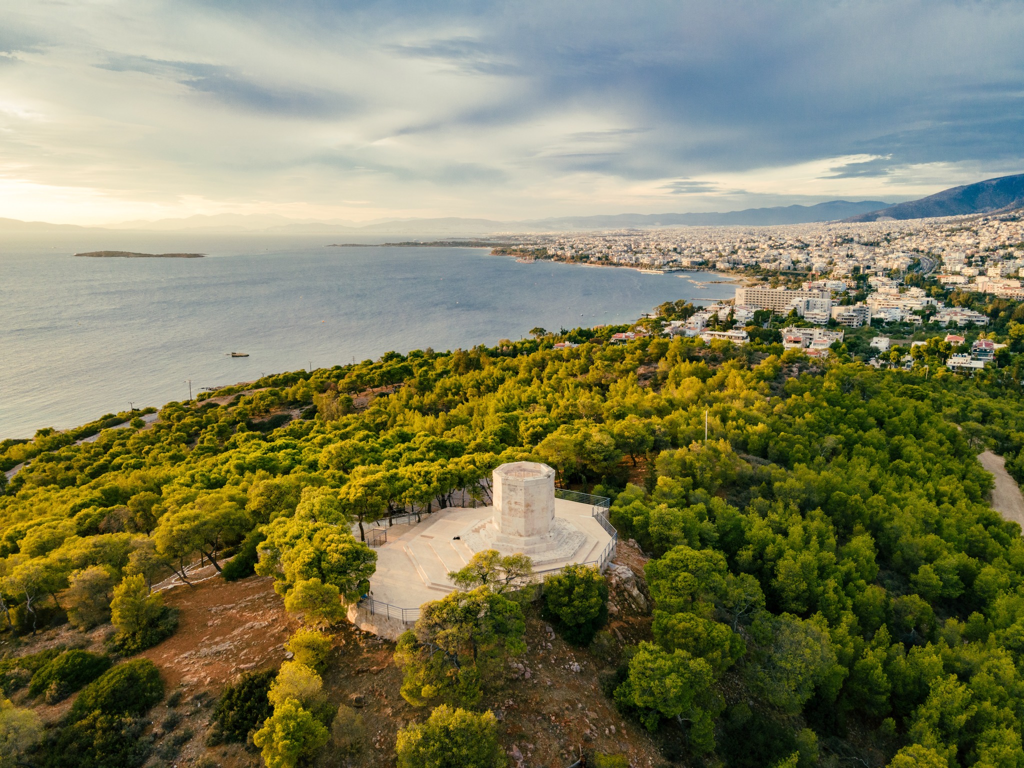 Μνημείο Βουλιαγμένη ΛΟΚ