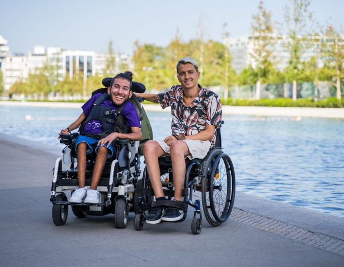 Cool Crips: Ανοίγοντας τη συζήτηση για την αναπηρία με τον πιο cool τρόπο