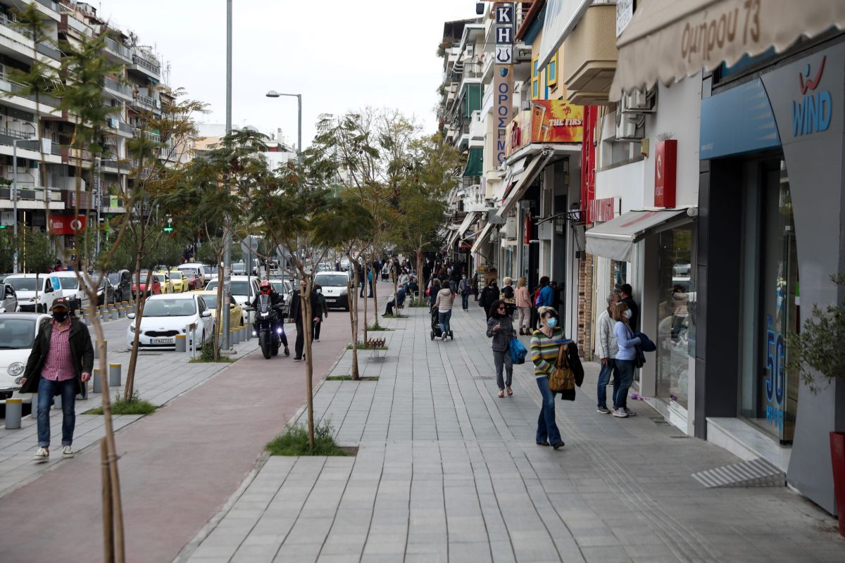 Νέα Σμύρνη: Έδιωξαν ηλικιωμένο από καφετέρια – Οργή στα social media