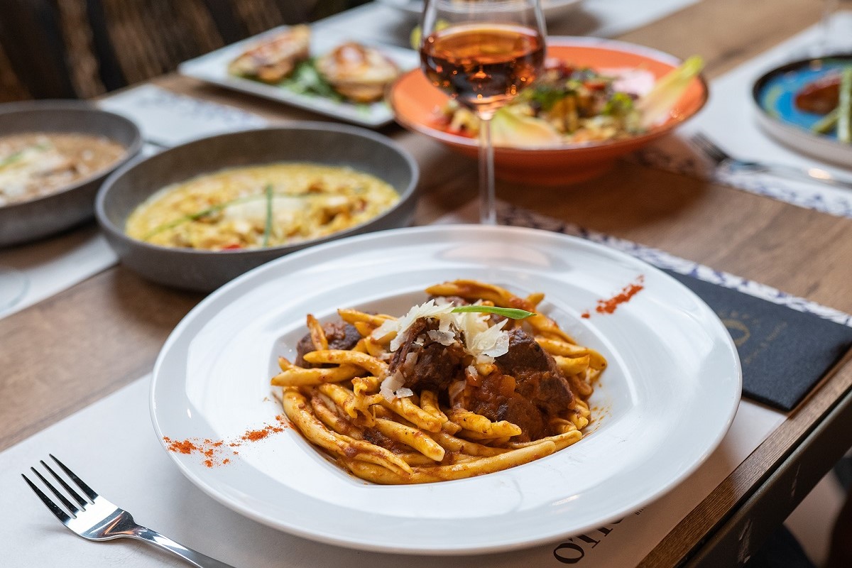 Otium Concept: Το «χαλαρό» εστιατόριο της Αργυρούπολης που αξίζει να ανακαλύψεις