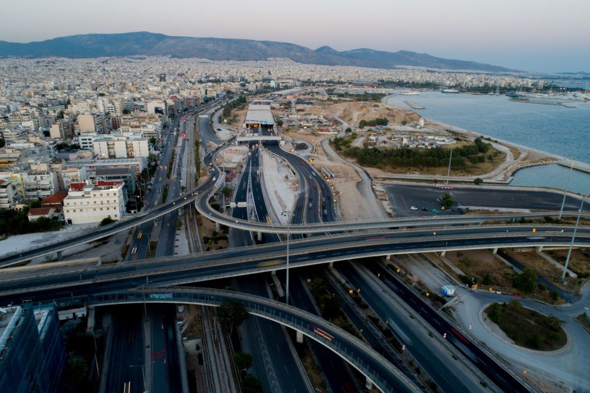 ΤΑΙΠΕΔ – Περιφέρεια Αττικής: Υπεγράφη η σύμβαση για τον ενιαίο πεζόδρομο-ποδηλατόδρομο του παραλιακού μετώπου