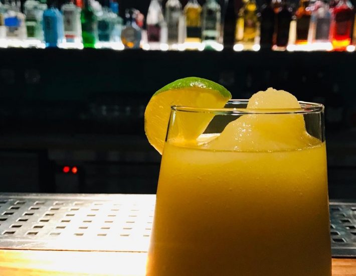 Το Babushka είναι το νέο pop και λίγο vintage μπαράκι στο Κουκάκι