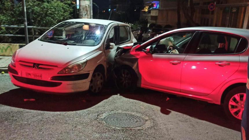 Τροχαίο με έναν τραυματία στη Γλυφάδα