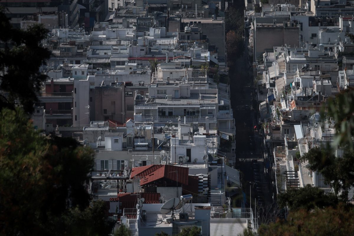 Καταπατημένα: Ακίνητα με εκπτώσεις 80% και δόσεις από 100 ευρώ το μήνα