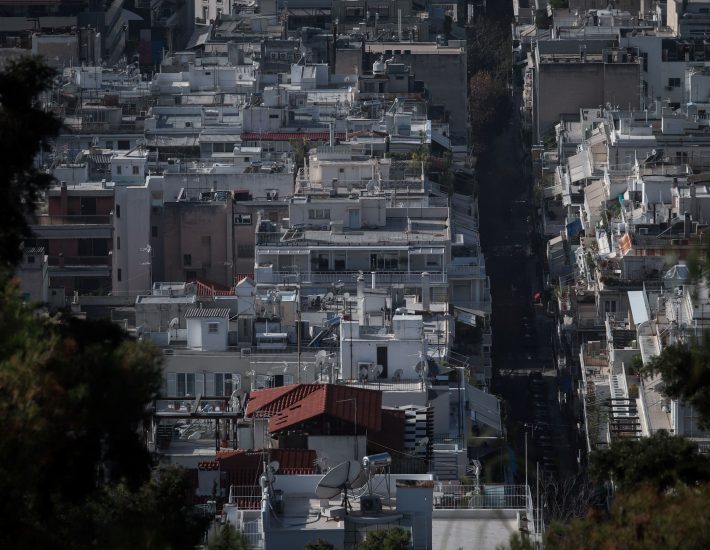 Άνοδος επιτοκίων: Θωρακισμένη η ελληνική αγορά κατοικίας