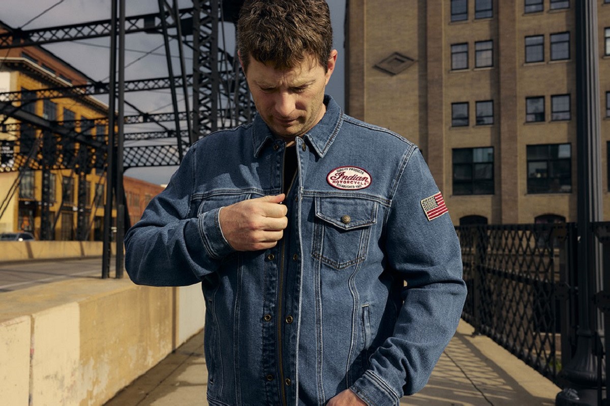 Στο Indian Motorcycle της Γλυφάδας θα βρεις τα items που λατρεύει κάθε easy rider