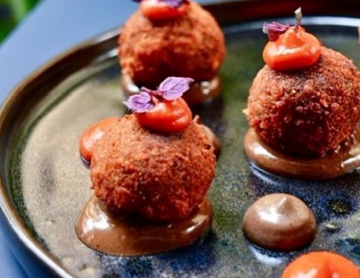 Στο Metaphor φαγητό και τέχνη συνυπάρχουν