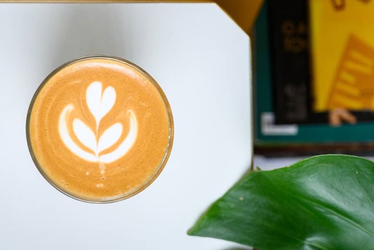Motiv: Το νέο στέκι για ποιοτικό καφέ και απολαυστικά σνακ στο Παγκράτι