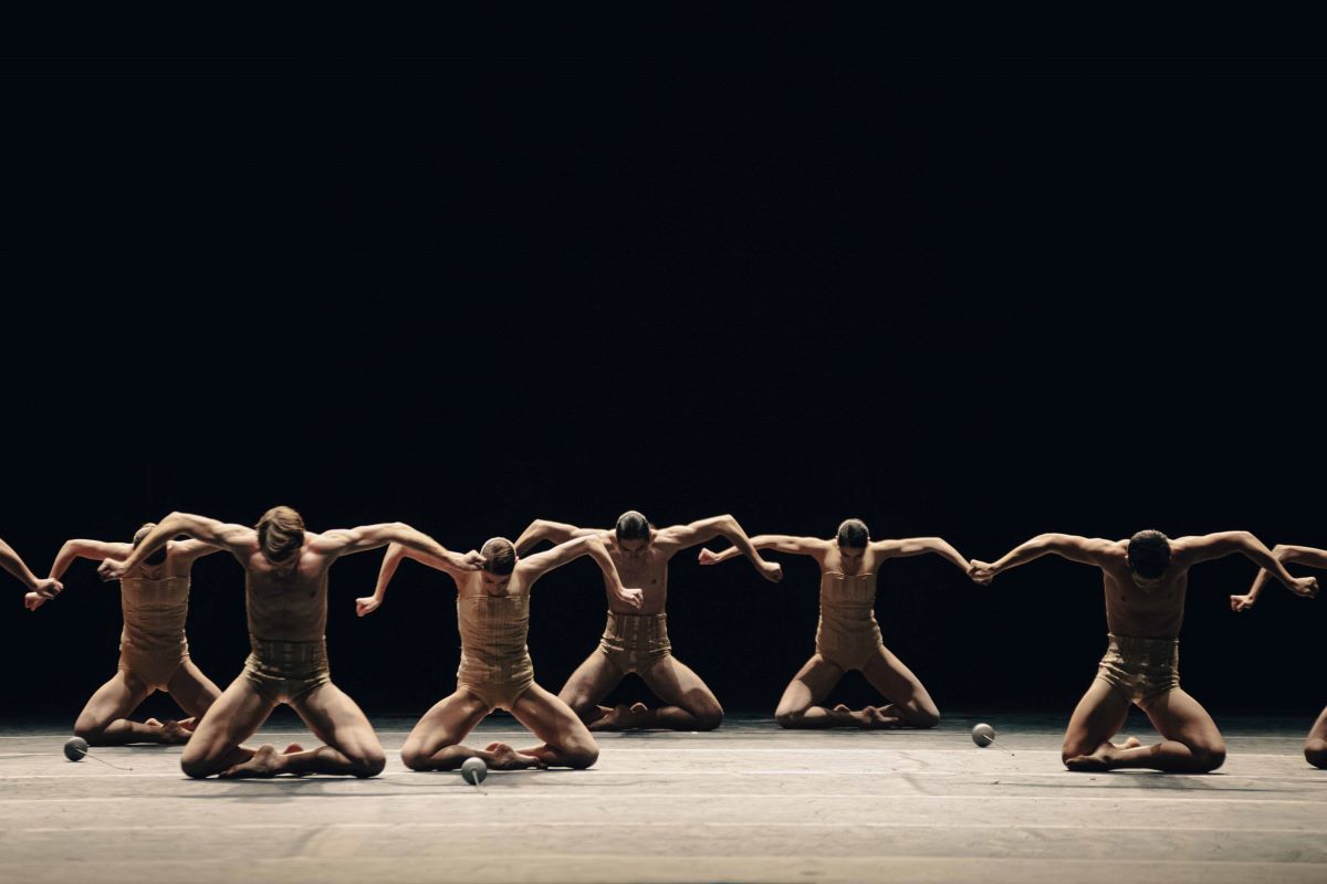 3 Rooms: Το μπαλέτο της Εθνικής Λυρικής Σκηνής σε χορογραφίες Γίρζι Κύλιαν, Οχάντ Ναχαρίν και Κωνσταντίνου Ρήγου