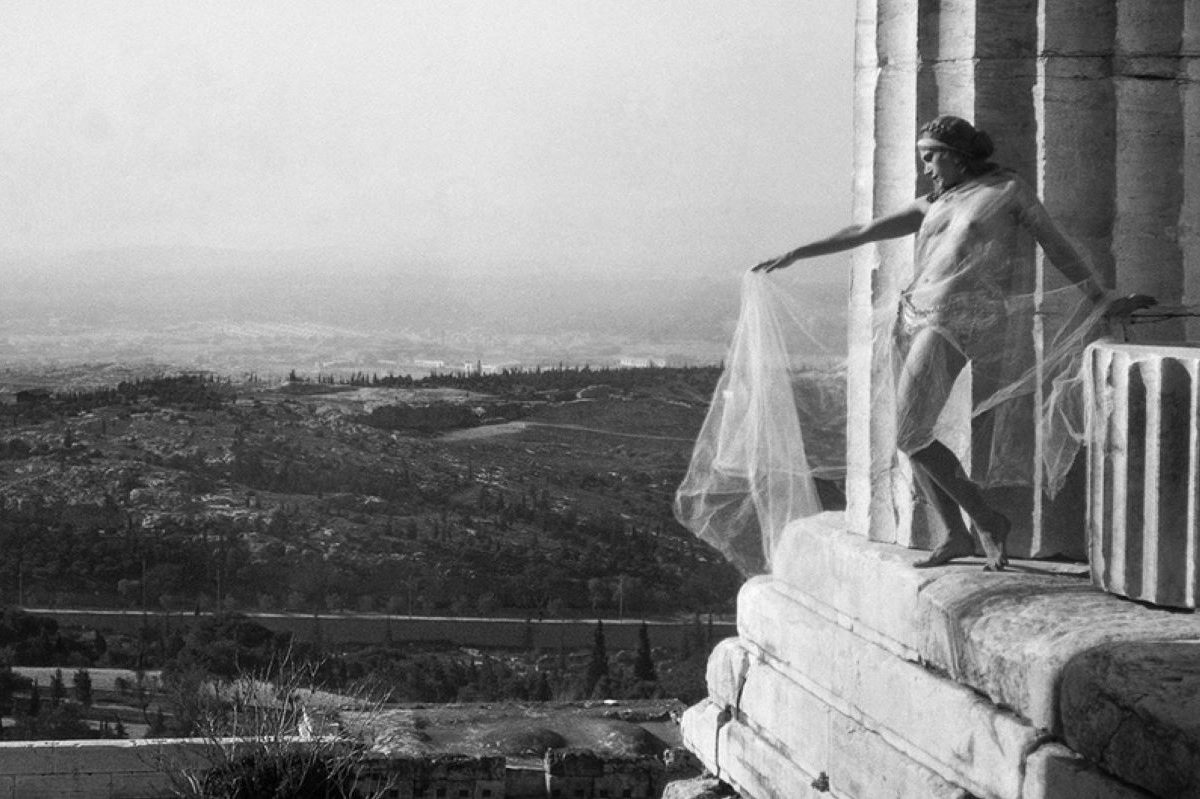 Nelly’s: Μια αναδρομική έκθεση για τη σπουδαία Ελληνίδα φωτογράφο στο Μουσείο Μπενάκη