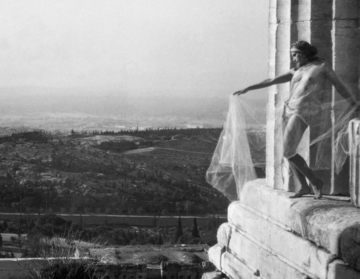 Nelly’s: Μια αναδρομική έκθεση για τη σπουδαία Ελληνίδα φωτογράφο στο Μουσείο Μπενάκη