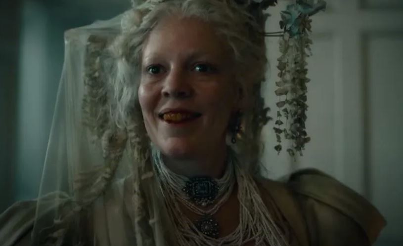 Olivia Colman: Αγνώριστη η ηθοποιός στο teaser της σειράς «Μεγάλες Προσδοκίες»