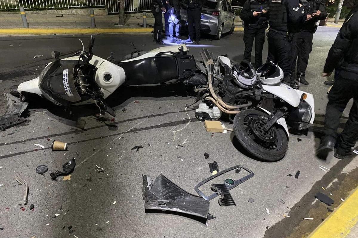 Άλιμος: Μεθυσμένος ο οδηγός που έπεσε πάνω σε μοτοσυκλέτες της ΔΙΑΣ και περιπολικό
