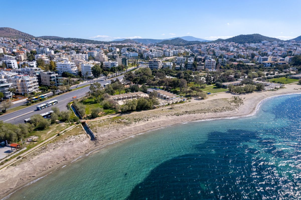 Πότε ξεκινά και πότε ολοκληρώνεται η ανάπλαση της Β’ Πλαζ Βούλας