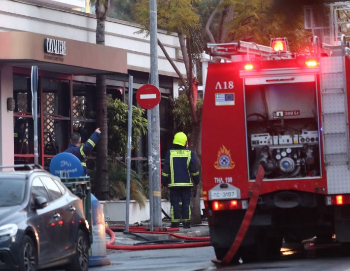 Νέα Σμύρνη: Τα βίντεο από τη φωτιά στο εστιατόριο – Πού επικεντρώνονται οι έρευνες