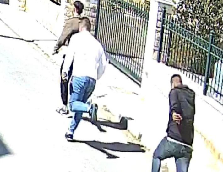 Βάρη: Προσποιούνται ότι είναι από εταιρία κοινοχρήστων και μπαίνουν σε σπίτια