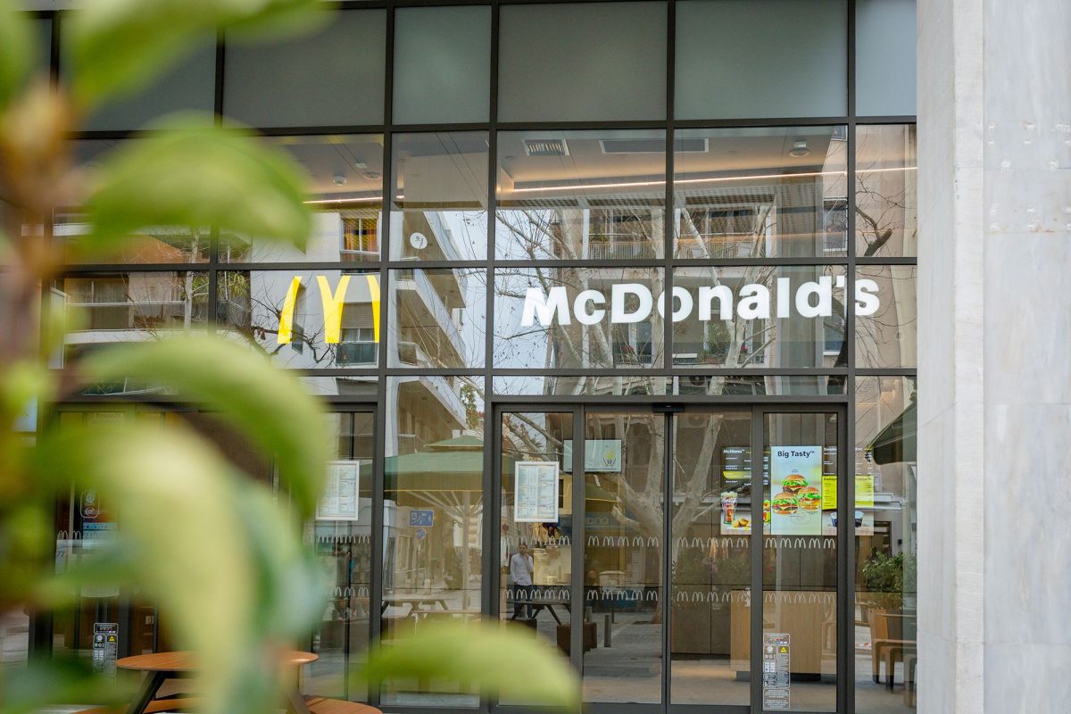 McDonald’s: Στα 32 χρόνια της στην Ελλάδα ενδιαφέρεται για Ελληνικό και λεωφόρο Βουλιαγμένης