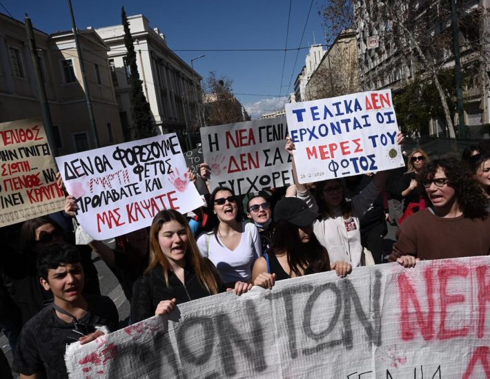 Τέμπη: Νέες κινητοποιήσεις στα νότια για το πολύνεκρο σιδηροδρομικό δυστύχημα