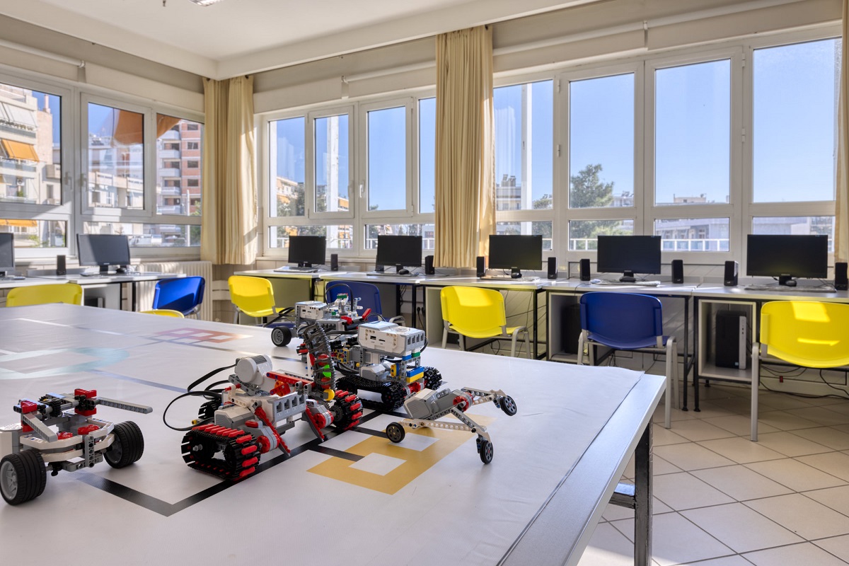 STEM & Εκπαιδευτική ρομποτική: Οι δραστηριότητες που ενθουσιάζουν τους Βενιαμίν της Λεόντειου