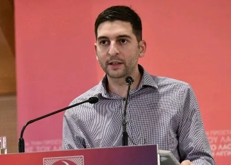 Πέτρος Καράμπελας, ΚΚΕ