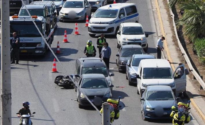 Παραλιακή: Νεκρός ο οδηγός του τροχαίου – Η μηχανή τράκαρε με επτά αυτοκίνητα