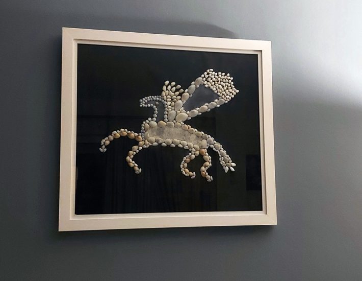 Ο Γιάννης Δημαράς στην έκθεση «Ναυτίλος 2023» με έργα που αναδεικνύουν τους θησαυρούς του Αιγαίου