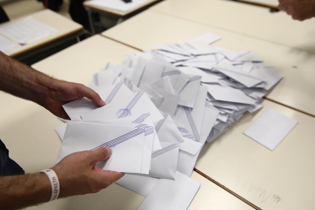 Exit poll: Οι έδρες των κομμάτων με βάση το πρώτο exit poll για τις Εκλογές 2023